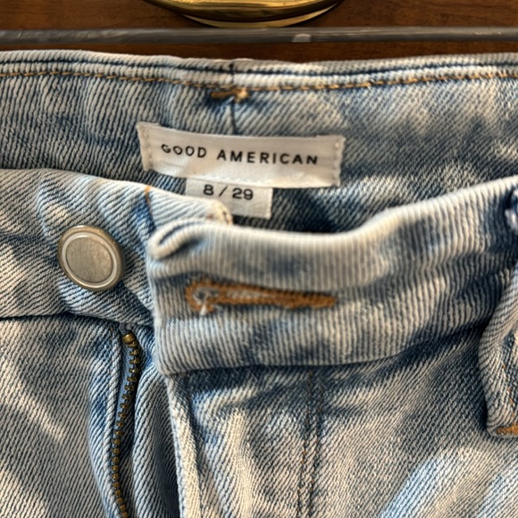 Good American Jeans - Picture 2 of 7
